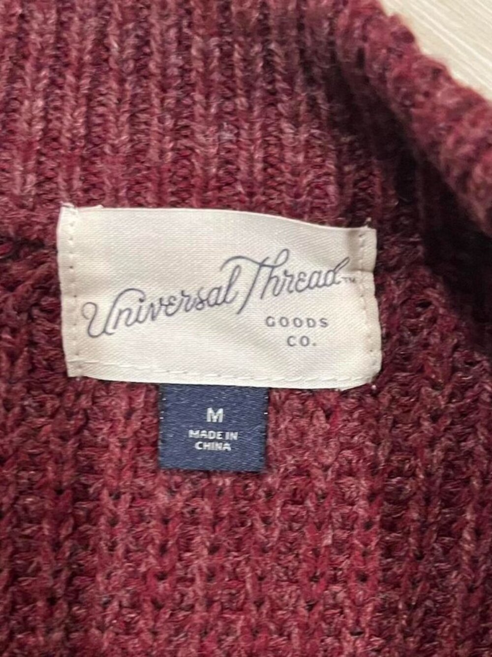 Burgundy sweater Universal Thread women's M - Picture 3 of 4
